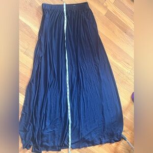 Abercrombie & Fitch Navy Blue Soft and Stretchy Maxi Skirt with Slit size Large